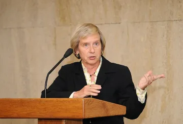 Райс притеснена за медиите у нас