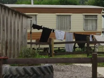 Социални аташета да ни бранят в чужбина