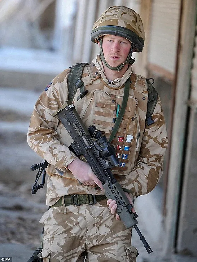 Терорист нападна Хари: Принцът е пиян чакал