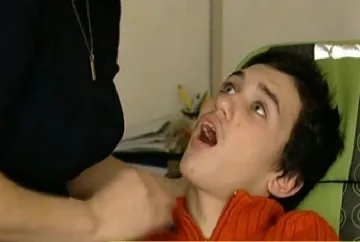 Дете се парализира след ваксина 