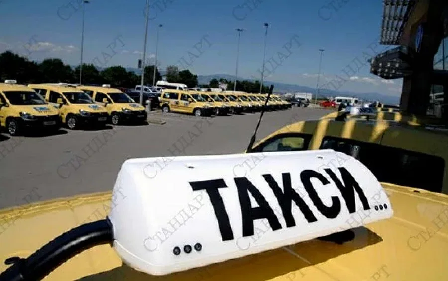 Дишат във врата на бакшишите