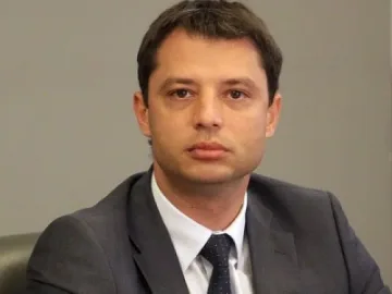 Братушки и англичани пълнят курортите ни