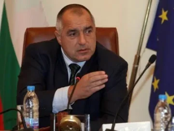 Бойко спря строеж върху дюни