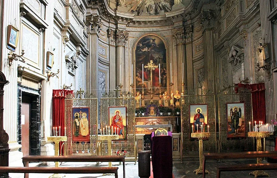 Война с интриги за храма ни в Рим