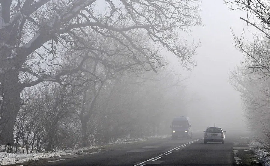 Мъгла скри страната