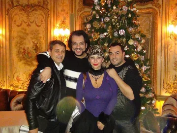 Ритонците дариха със златни монети децата на Филип