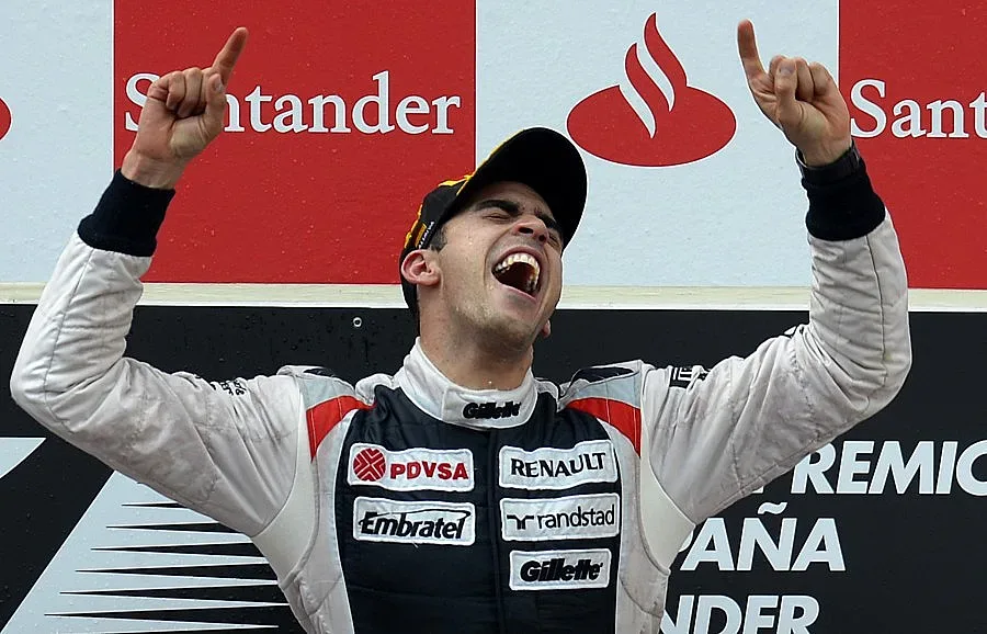 Пилот от Формула 1 взе журналистка