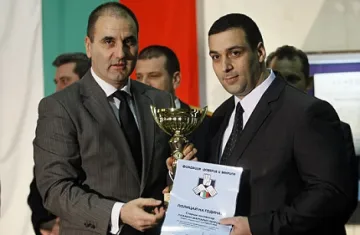 Двама от отдел "Наркотици" - полицаи 2012