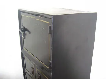 Дядо Коледа обра сейф