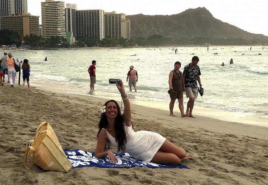 Строителите ни с офис в Катар