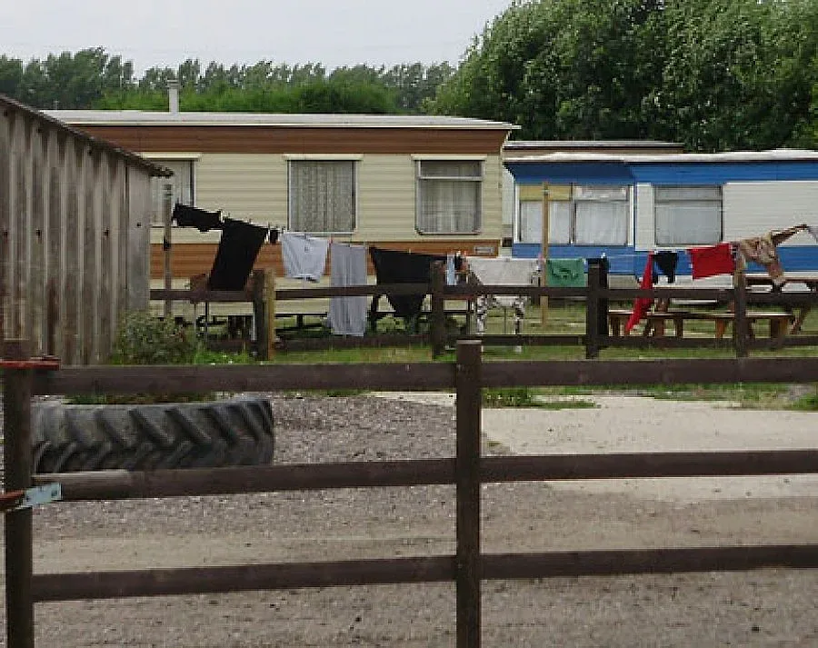 Нашенци посрещат Коледа във фургони в Израел