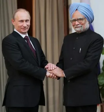 Путин подписва оръжейни сделки в Индия