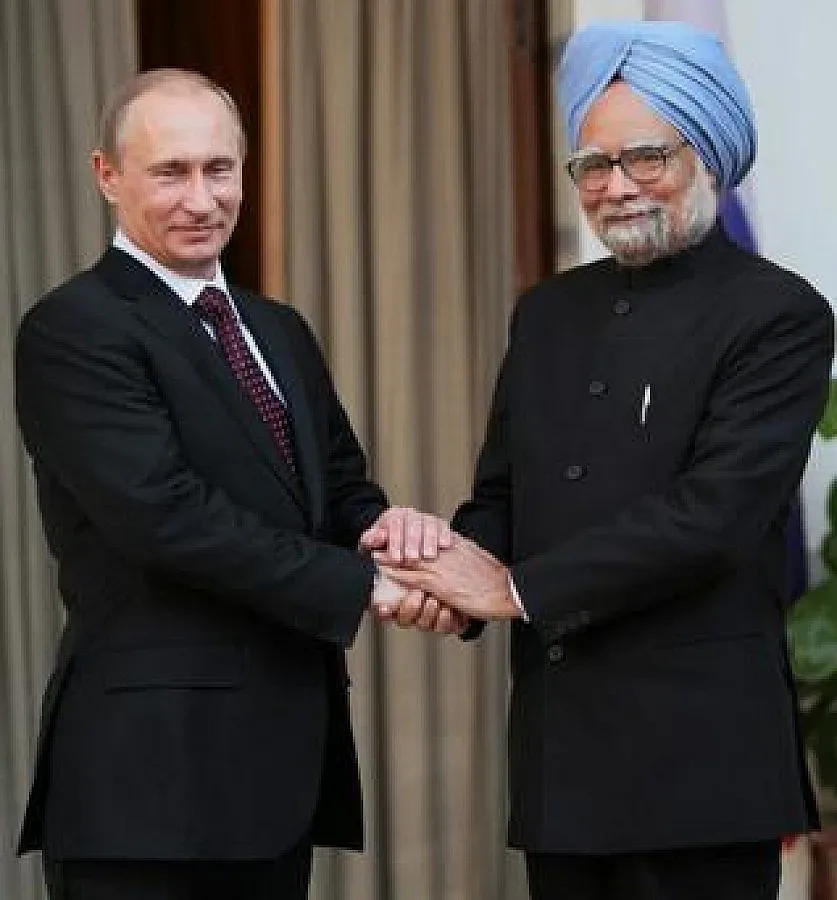 Путин подписва оръжейни сделки в Индия