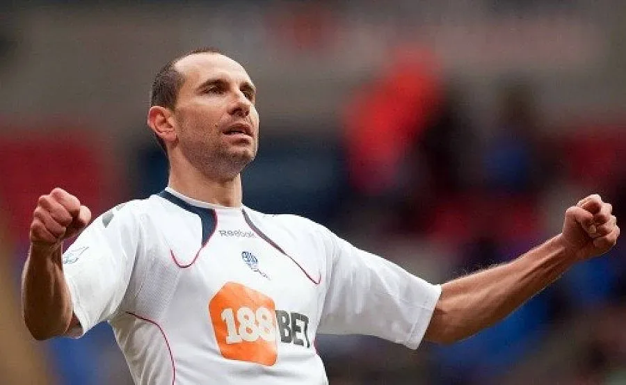 Марто бележи в луд мач с 9 гола