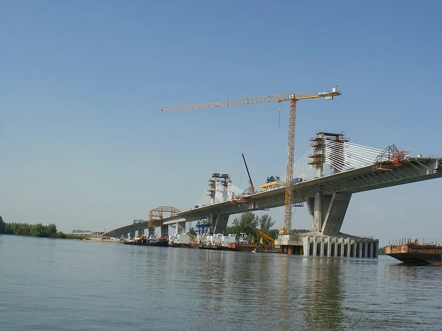 250 си тръгват от Дунав мост 2