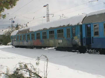 Влак закъса в преспите