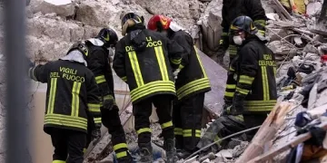 Двама загинаха под рухнали сгради в Палермо