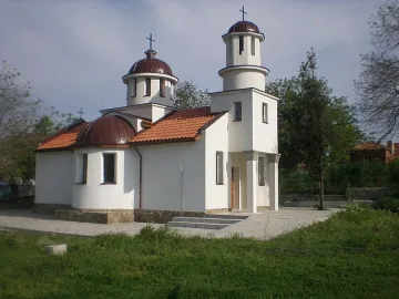 Банда обира поморийските църкви