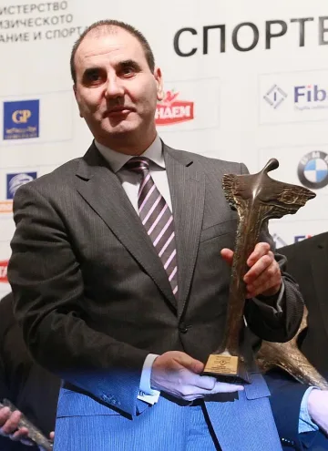 Бойко със "Спортен Икар"