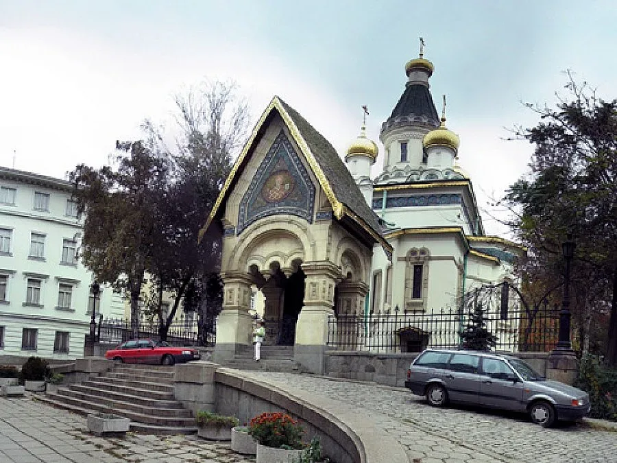 Руското посолство - собственик на Руската църква