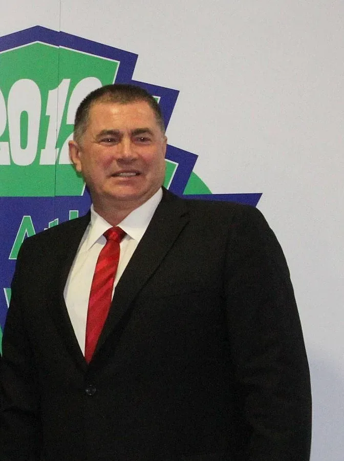 Президентът на БФЛА инспектира испанци