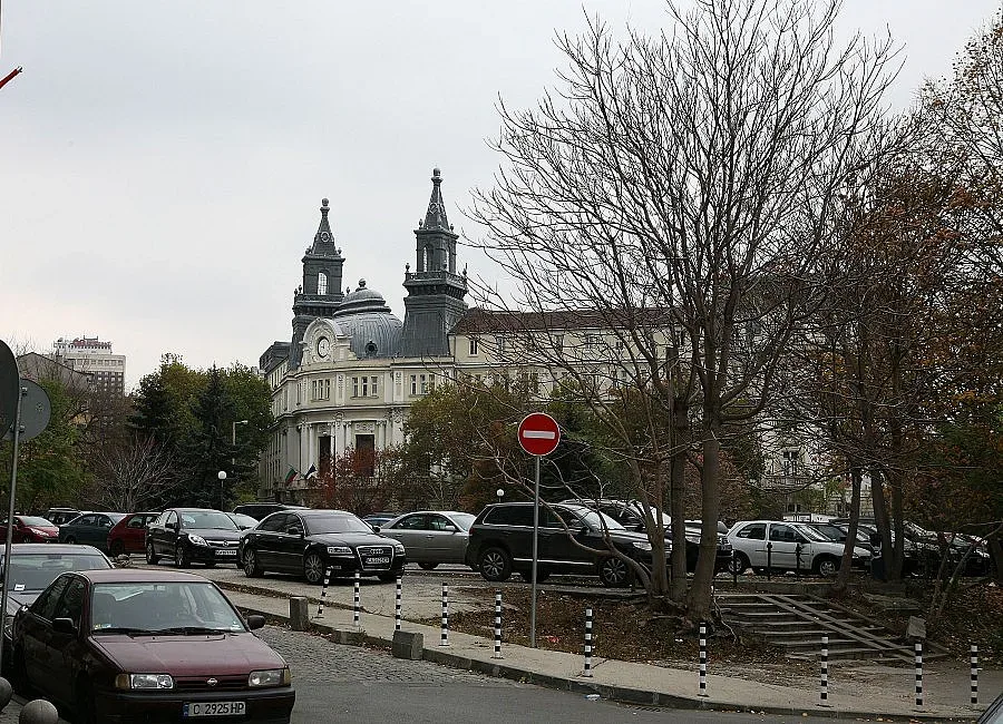 Окупират министерство за заплати