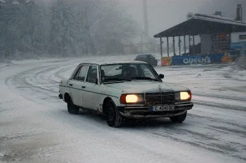 Лед скова Северозапада