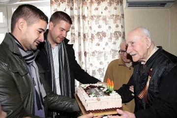 Столетник помни слово на Вапцаров