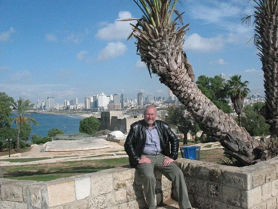 Хаджилък сред трясък на ракети