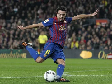 Шави остава в "Барса" до пенсия