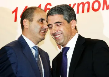 Президент и вицепремиер в мерене на шапките     