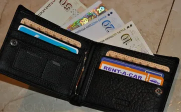 Петокласници върнаха портфейл с 2 бона