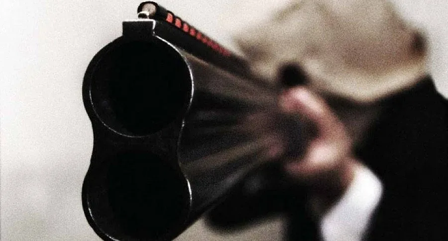 Баба продава пушка в бакалия