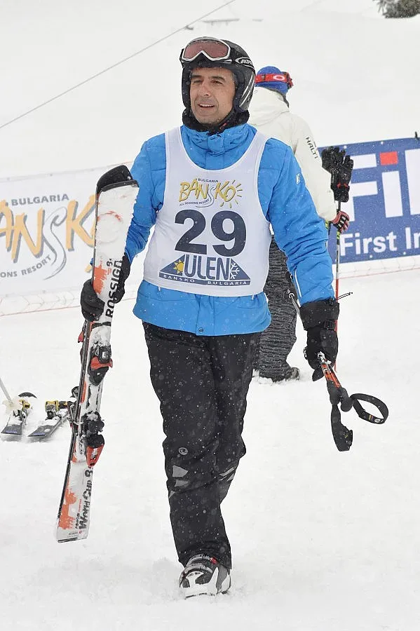 Президентът пръв на ските