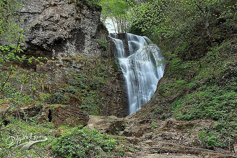 Екопътека и домино от водопади изумяват туристи