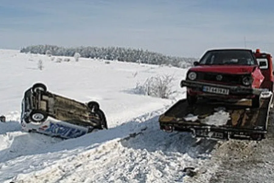 Автовоз се обърна на магистрала „Тракия”
