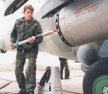 Тръгна делото за изнесените ракети от авиобаза "Безмер"