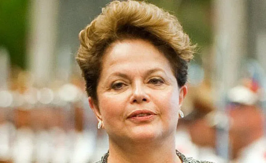 Дилма пристана на Путин