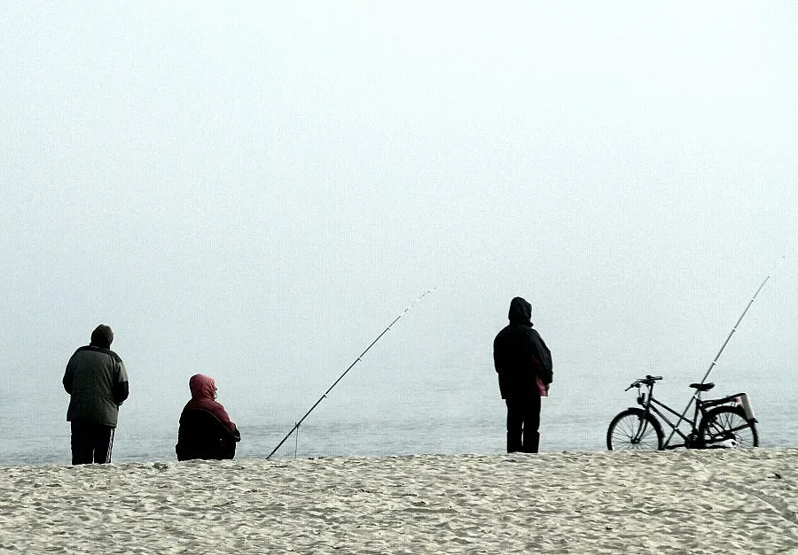 Силният вятър затвори пристанище