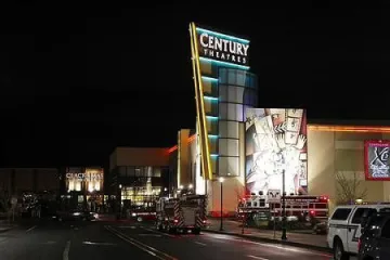 Американец застреля двама в мол