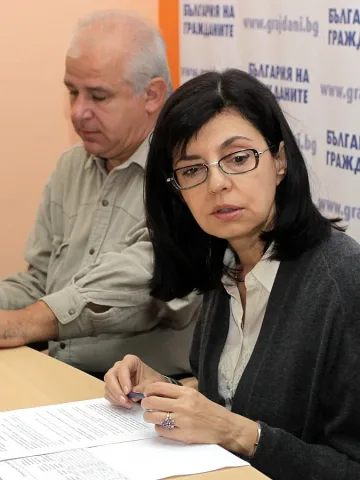 Кунева: ГЕРБ наказа пенсионерите нарочно