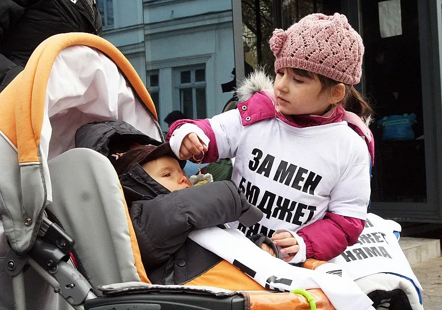 Майки на среща с ГЕРБ след "дъжд качулка"