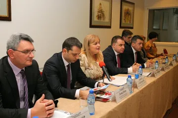 Забраняват домашната торта в нета     