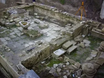 Местят храма на Кибела