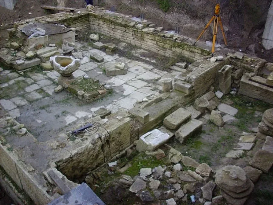 Местят храма на Кибела