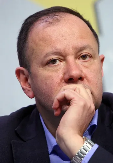 Миков: Одържавяват парите за здраве