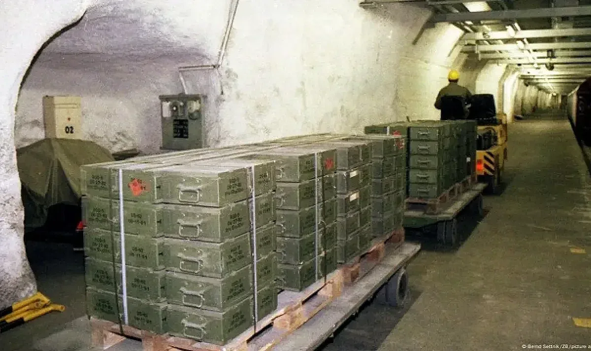 Изумително! Град е пазил тонове банкноти под земята