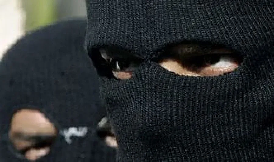 Закопчаха "червеното яке"