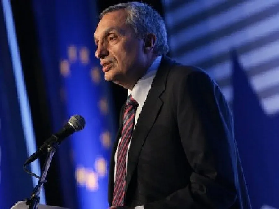 Командира обяви Бойко за фалшификат