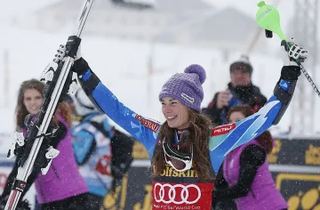 Тина Мазе спечели суперкомбинацията в Санкт Мориц